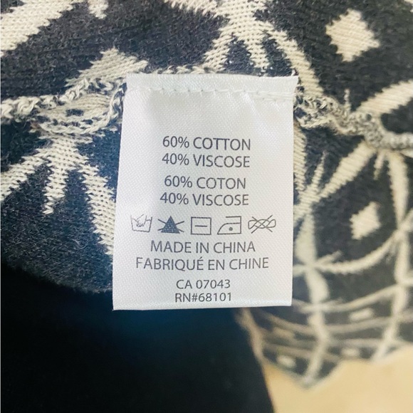 Geometric Patterned Cardigan - Picture 7 of 7